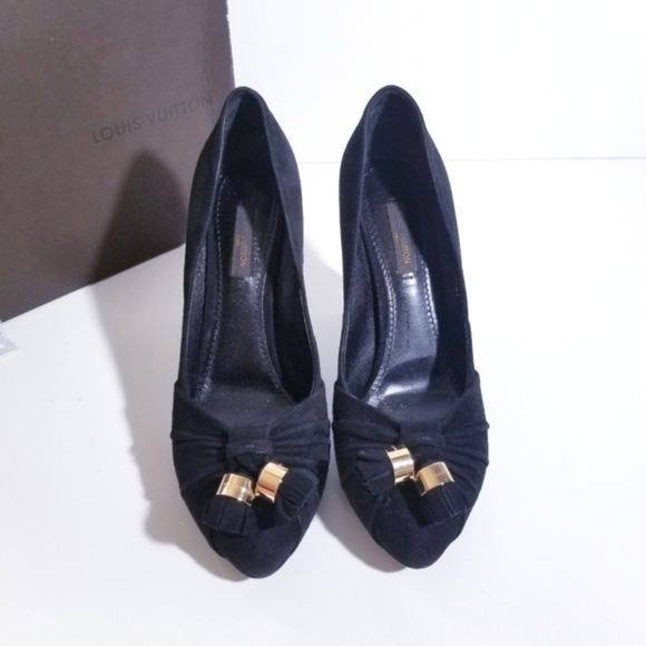 LOUIS VUITTON Knot Confident Black Suede Tassel Heel Pumps 37.5 - Picture 6 of 15